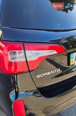 Внедорожник / Кроссовер Kia Sorento 2012 в 