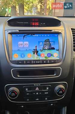 Внедорожник / Кроссовер Kia Sorento 2012 в 