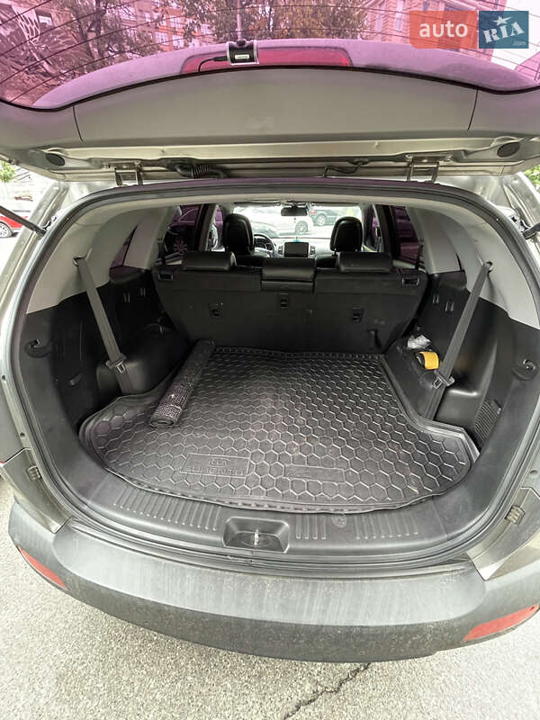 Внедорожник / Кроссовер Kia Sorento 2011 в Киеве