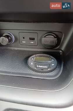 Внедорожник / Кроссовер Kia Sorento 2014 в 