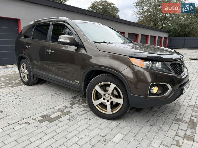 Внедорожник / Кроссовер Kia Sorento 2010 в Борщеве