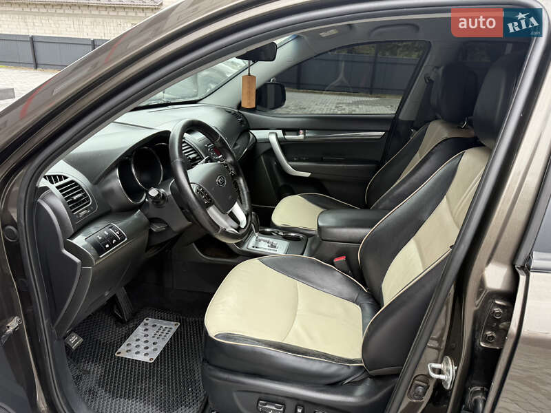 Внедорожник / Кроссовер Kia Sorento 2010 в Борщеве