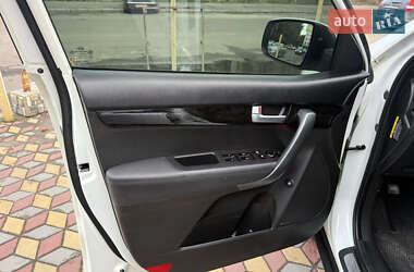 Внедорожник / Кроссовер Kia Sorento 2014 в 