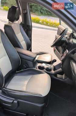 Внедорожник / Кроссовер Kia Sorento 2010 в 