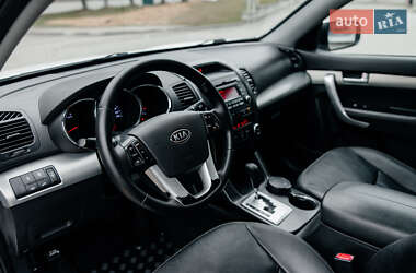 Внедорожник / Кроссовер Kia Sorento 2010 в 