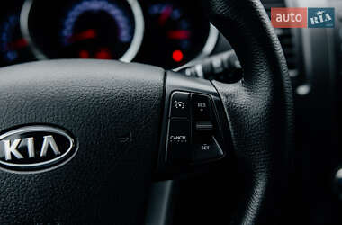Внедорожник / Кроссовер Kia Sorento 2010 в 
