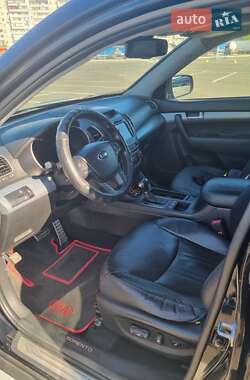 Внедорожник / Кроссовер Kia Sorento 2014 в 