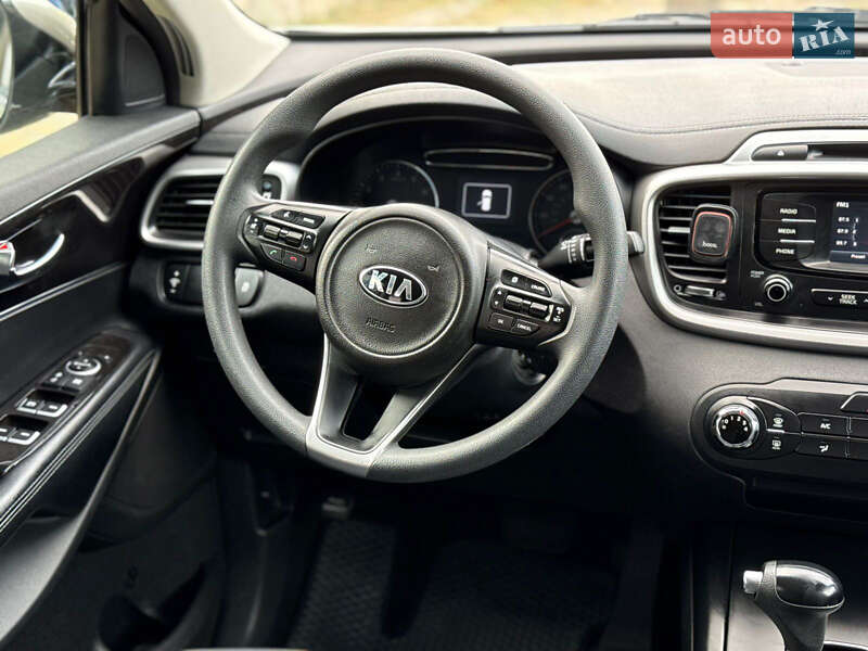 Позашляховик / Кросовер Kia Sorento 2016 в Одесі фото 10 Позашляховик / Кросовер Kia Sorento 2016 в Одесі