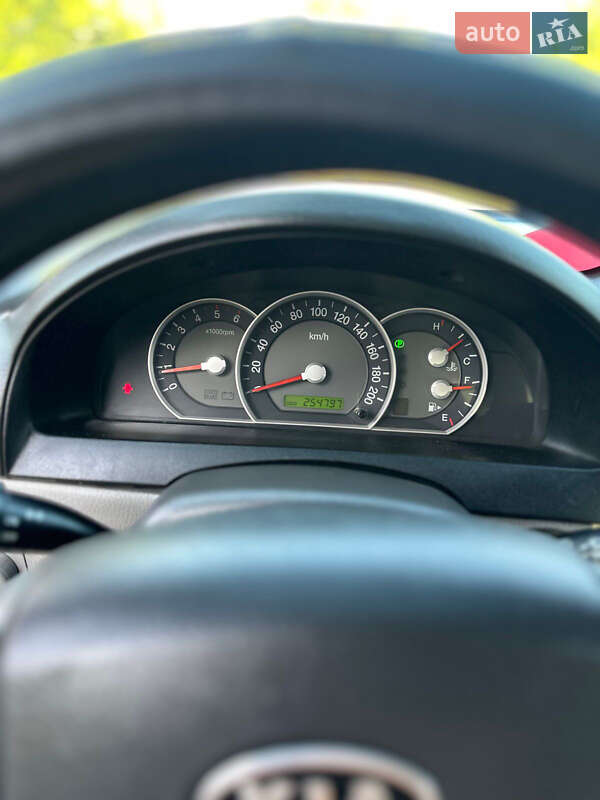 Внедорожник / Кроссовер Kia Sorento 2008 в Днепре