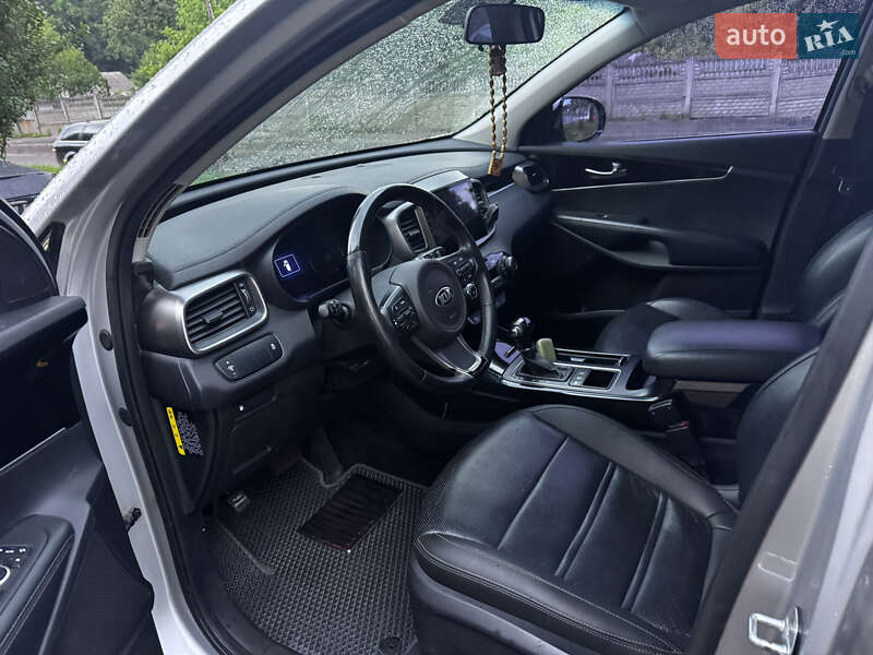 Позашляховик / Кросовер Kia Sorento 2015 в Києві фото 10 Позашляховик / Кросовер Kia Sorento 2015 в Києві