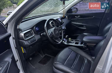 Позашляховик / Кросовер Kia Sorento 2015 в 