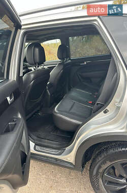 Внедорожник / Кроссовер Kia Sorento 2012 в 