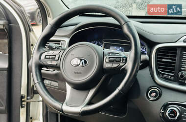 Внедорожник / Кроссовер Kia Sorento 2015 в 