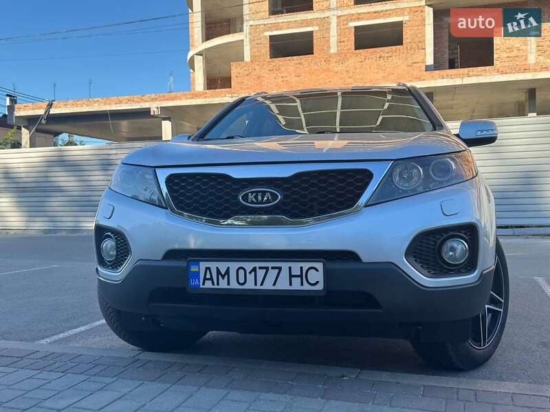 Внедорожник / Кроссовер Kia Sorento 2011 в Звягеле