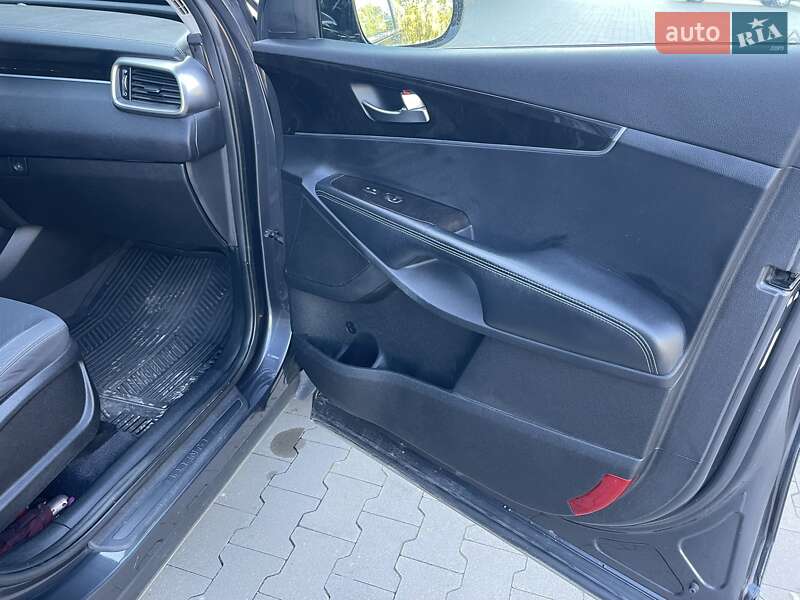 Внедорожник / Кроссовер Kia Sorento 2016 в Белой Церкви