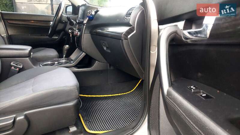 Позашляховик / Кросовер Kia Sorento 2012 в Львові
