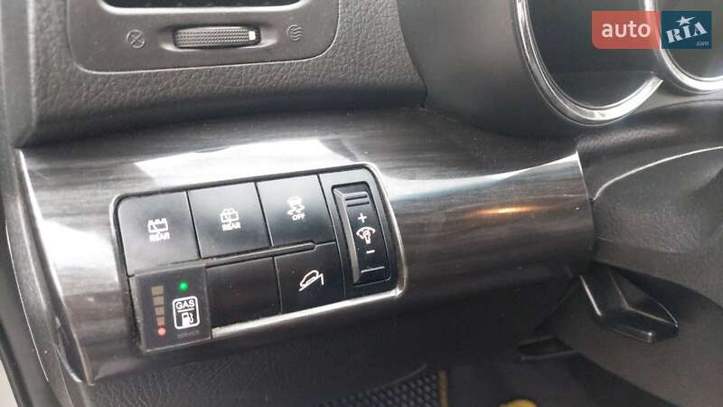 Позашляховик / Кросовер Kia Sorento 2012 в Львові