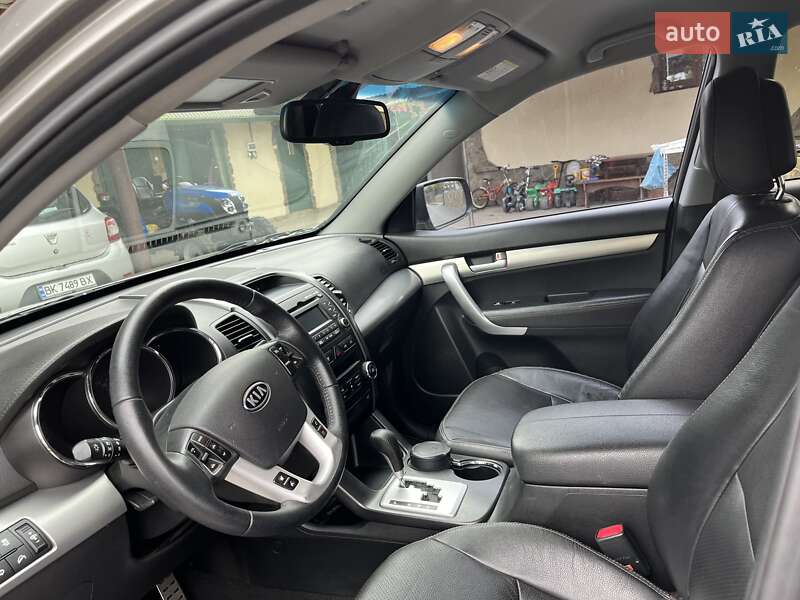 Внедорожник / Кроссовер Kia Sorento 2012 в Костополе