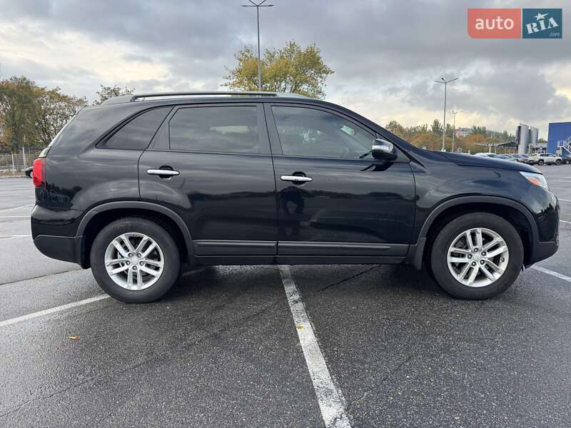 Внедорожник / Кроссовер Kia Sorento 2014 в Днепре