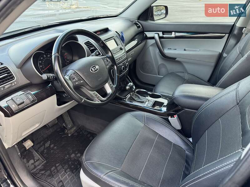 Внедорожник / Кроссовер Kia Sorento 2014 в Днепре