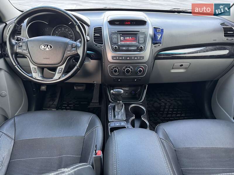 Внедорожник / Кроссовер Kia Sorento 2014 в Днепре