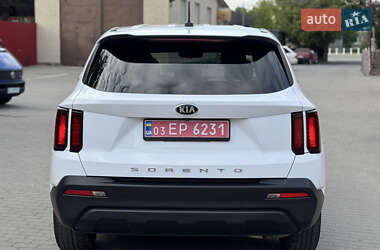 Позашляховик / Кросовер Kia Sorento 2021 в 