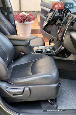 Внедорожник / Кроссовер Kia Sorento 2010 в 