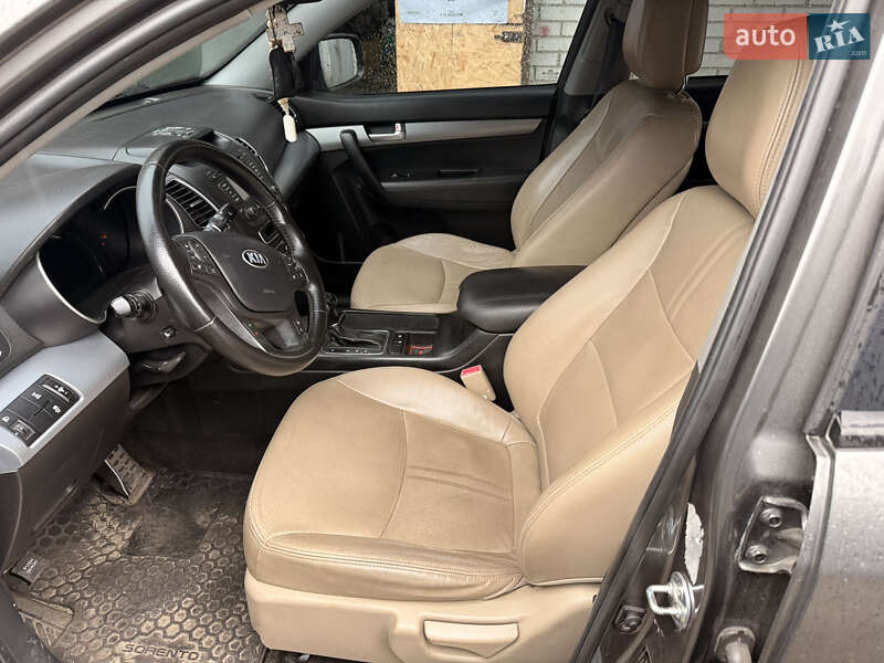 Позашляховик / Кросовер Kia Sorento 2013 в Києві фото 8 Позашляховик / Кросовер Kia Sorento 2013 в Києві