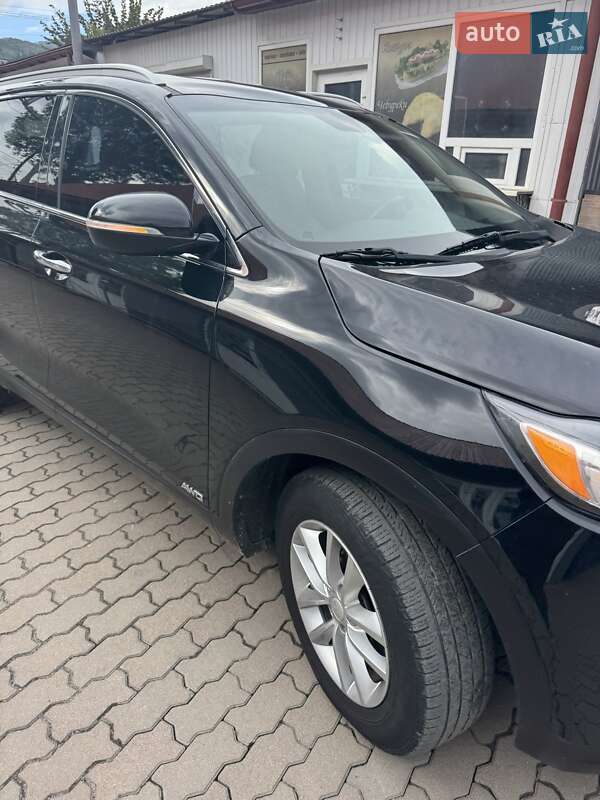 Внедорожник / Кроссовер Kia Sorento 2016 в Павлограде фото 5 Внедорожник / Кроссовер Kia Sorento 2016 в Павлограде