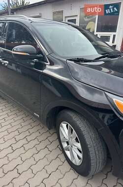 Позашляховик / Кросовер Kia Sorento 2016 в 