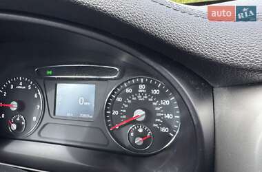 Позашляховик / Кросовер Kia Sorento 2016 в 