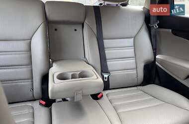 Позашляховик / Кросовер Kia Sorento 2016 в 