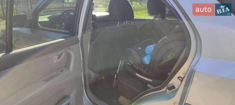 Позашляховик / Кросовер Kia Sorento 2004 в Ужгороді фото 16 Позашляховик / Кросовер Kia Sorento 2004 в Ужгороді