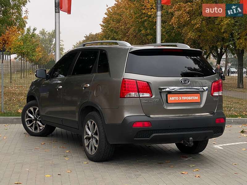 Внедорожник / Кроссовер Kia Sorento 2011 в Днепре