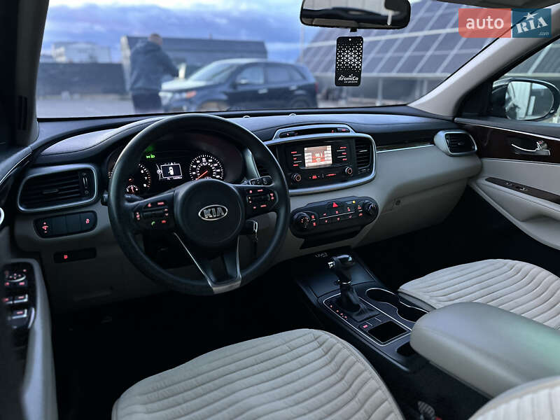 Внедорожник / Кроссовер Kia Sorento 2015 в Владимире