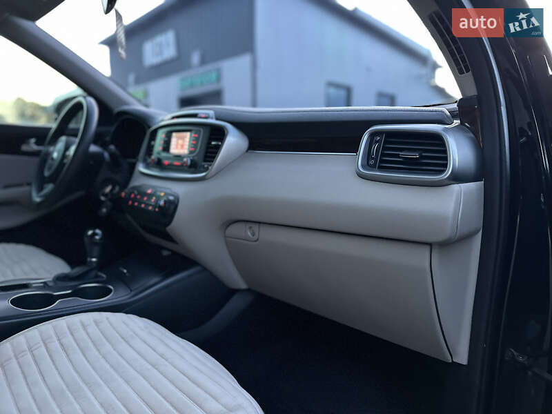 Внедорожник / Кроссовер Kia Sorento 2015 в Владимире