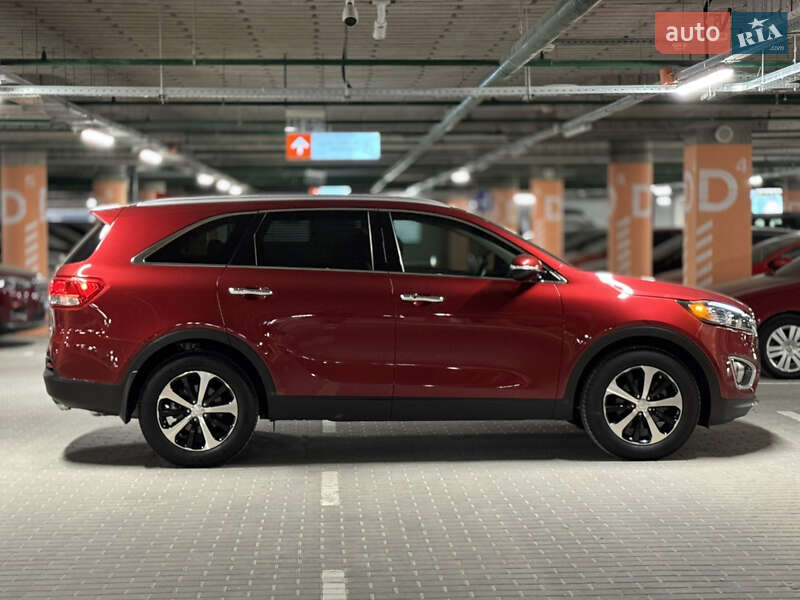Позашляховик / Кросовер Kia Sorento 2016 в Києві