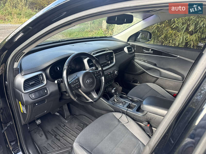 Позашляховик / Кросовер Kia Sorento 2015 в Львові