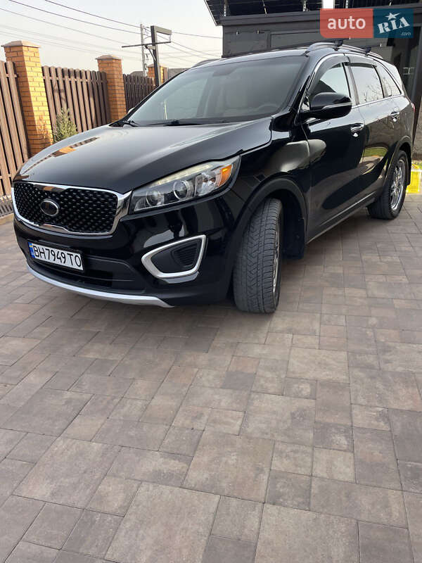 Позашляховик / Кросовер Kia Sorento 2015 в 
