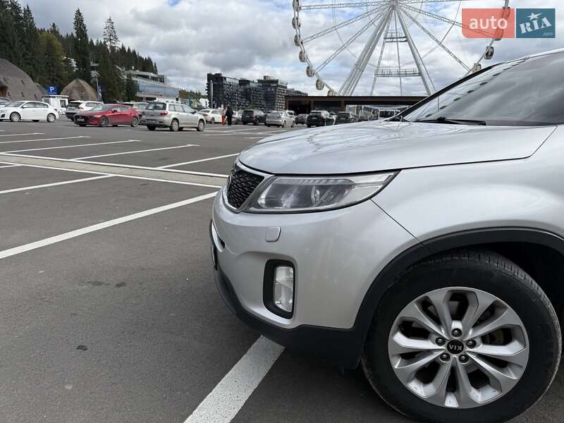 Позашляховик / Кросовер Kia Sorento 2013 в Івано-Франківську