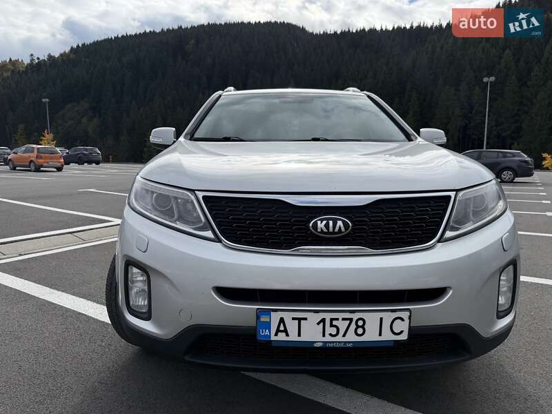 Позашляховик / Кросовер Kia Sorento 2013 в Івано-Франківську