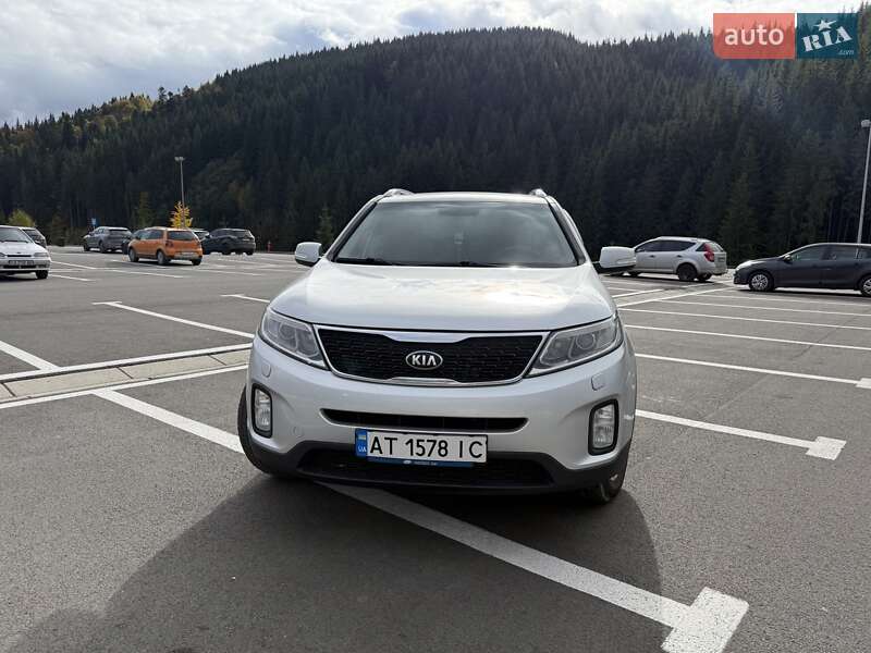 Позашляховик / Кросовер Kia Sorento 2013 в Івано-Франківську