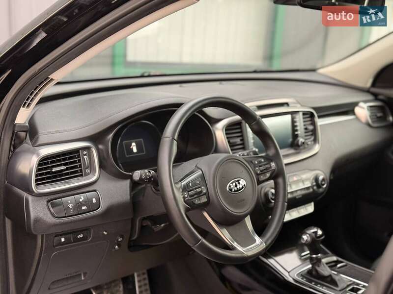 Внедорожник / Кроссовер Kia Sorento 2016 в Ивано-Франковске
