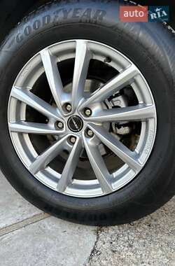 Внедорожник / Кроссовер Kia Sorento 2012 в 