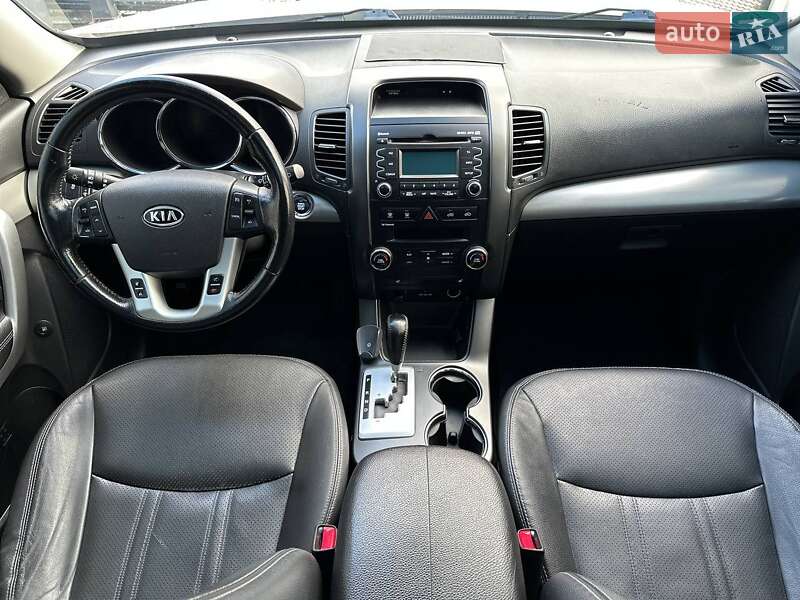 Внедорожник / Кроссовер Kia Sorento 2012 в Черкассах