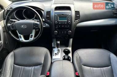 Внедорожник / Кроссовер Kia Sorento 2012 в 