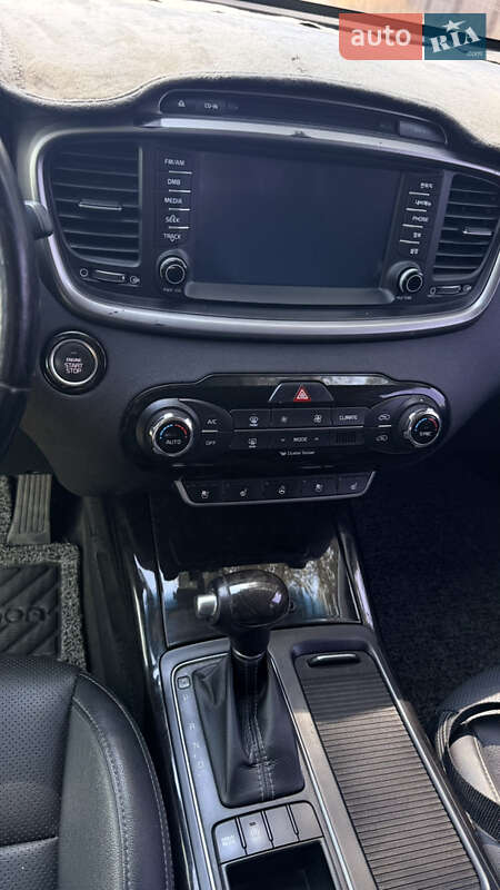 Позашляховик / Кросовер Kia Sorento 2014 в Білгороді-Дністровському фото 17 Позашляховик / Кросовер Kia Sorento 2014 в Білгороді-Дністровському