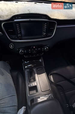 Внедорожник / Кроссовер Kia Sorento 2014 в 