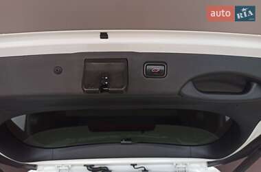Позашляховик / Кросовер Kia Sorento 2016 в 