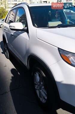 Позашляховик / Кросовер Kia Sorento 2013 в  фото 3 Позашляховик / Кросовер Kia Sorento 2013 в
